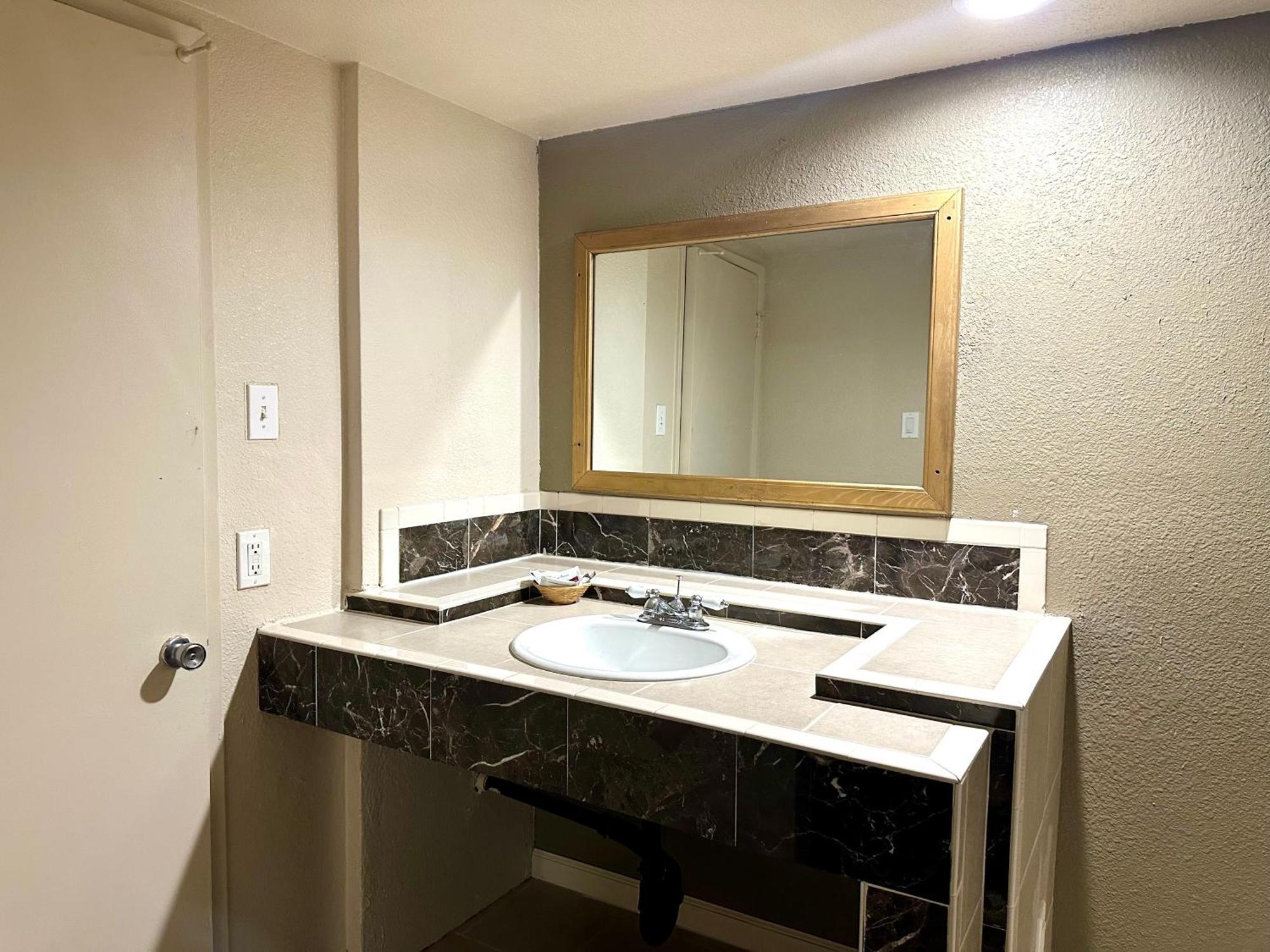 Regency Hotel